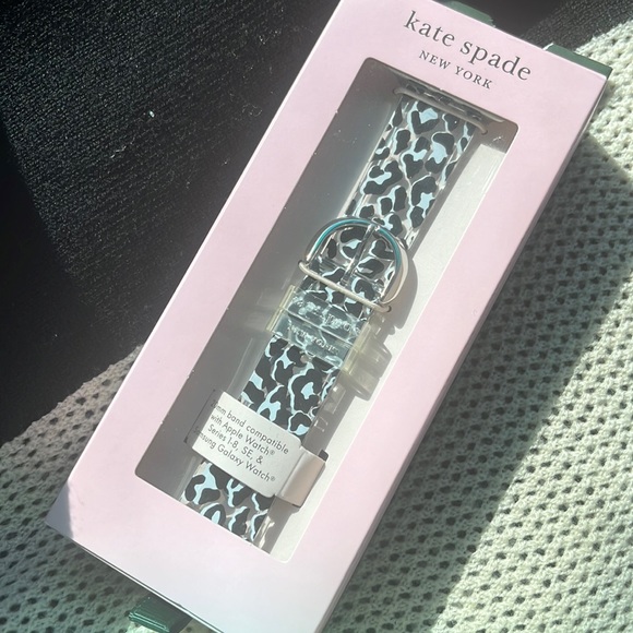 KATE DPADE NWT leopard print Apple/Samsung Galaxy watch band new in box - Picture 1 of 2
